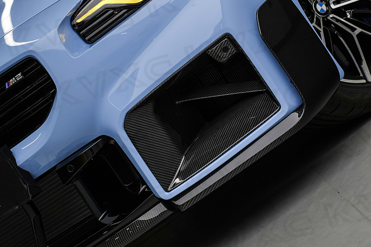FRONT BUMPER AIR INTAKE M2 G87 MP -black